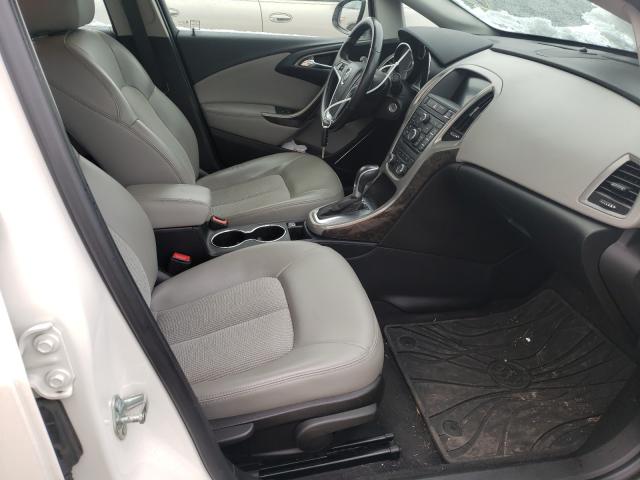 Photo 4 VIN: 1G4PP5SK5F4203582 - BUICK VERANO 