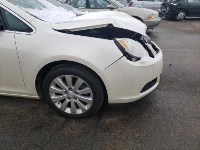 Photo 8 VIN: 1G4PP5SK5F4203582 - BUICK VERANO 