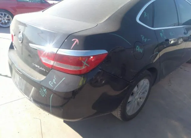 Photo 5 VIN: 1G4PP5SK5G4135933 - BUICK VERANO 