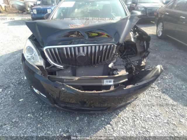 Photo 5 VIN: 1G4PP5SK6C4164884 - BUICK VERANO 