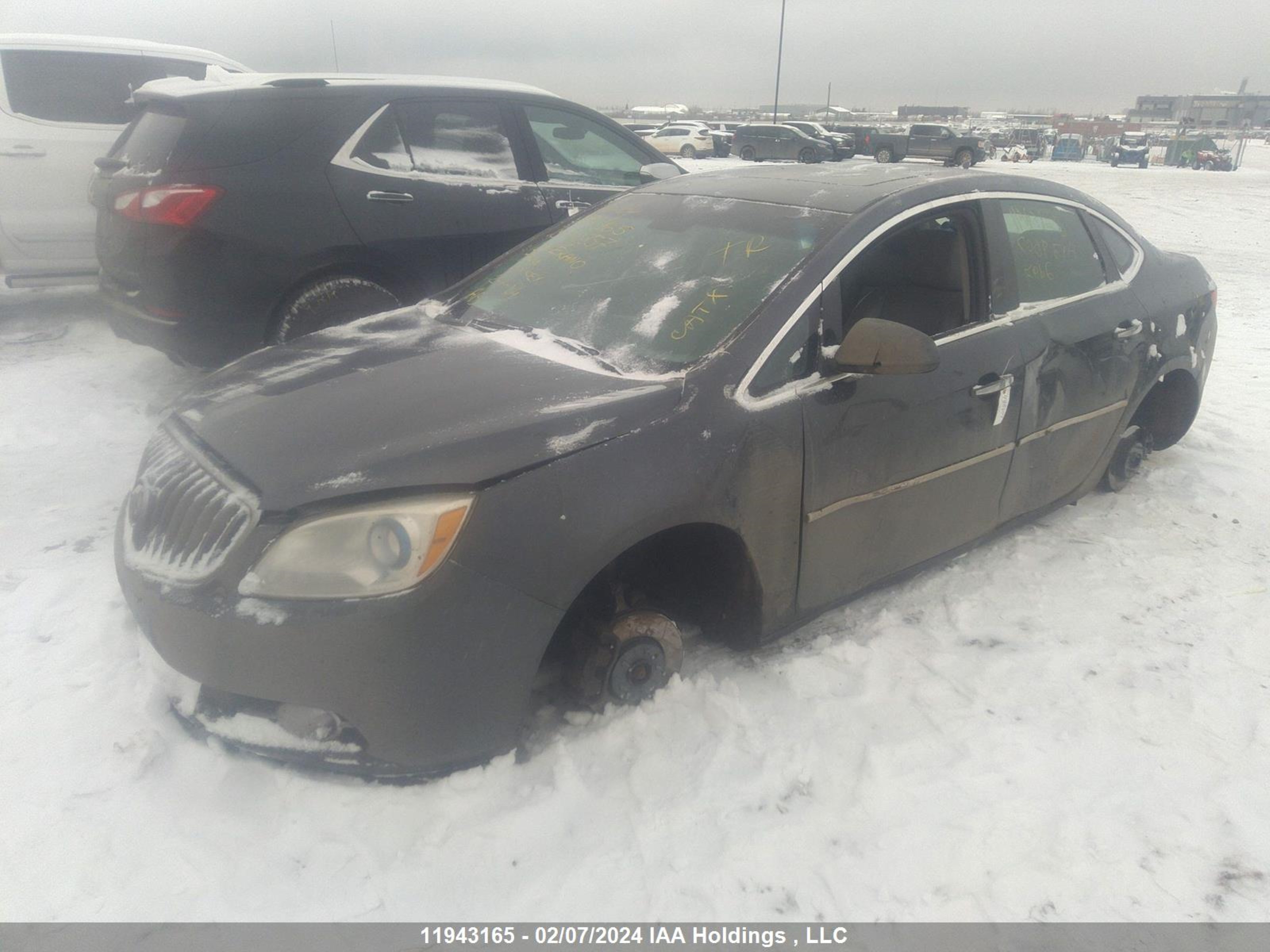 Photo 1 VIN: 1G4PP5SK6C4180857 - BUICK VERANO 