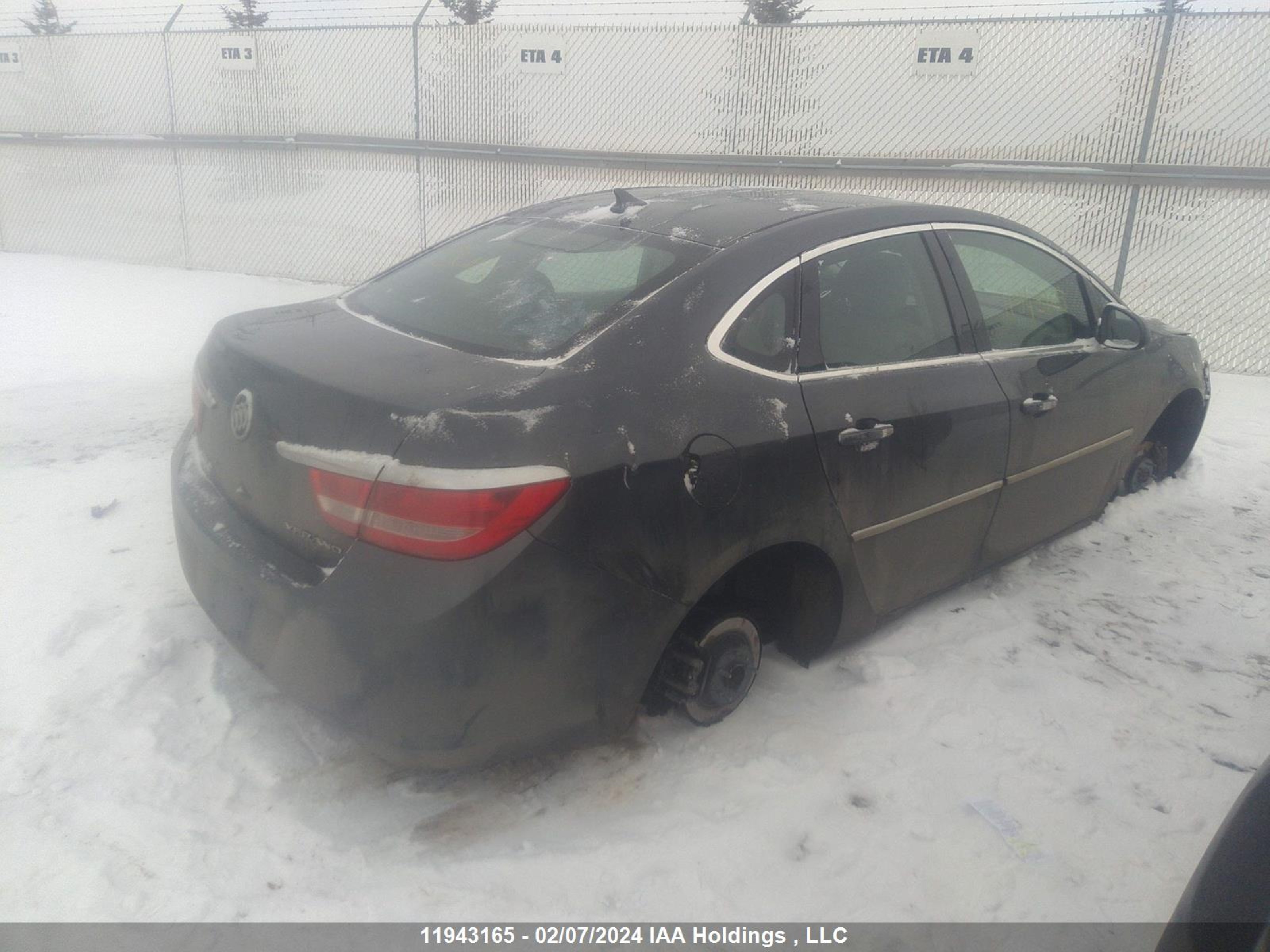 Photo 3 VIN: 1G4PP5SK6C4180857 - BUICK VERANO 