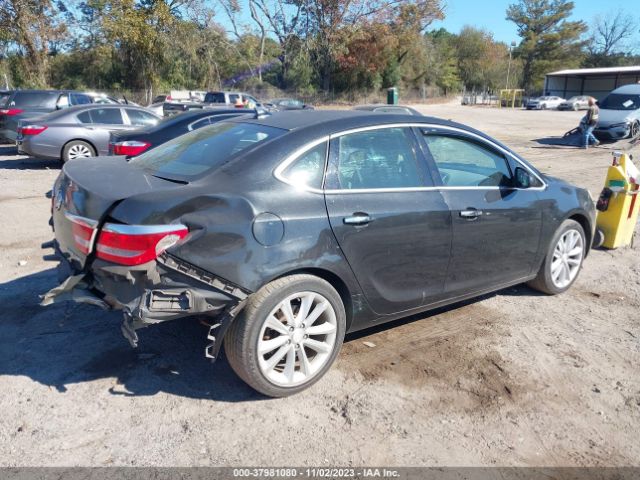 Photo 3 VIN: 1G4PP5SK6D4111538 - BUICK VERANO 