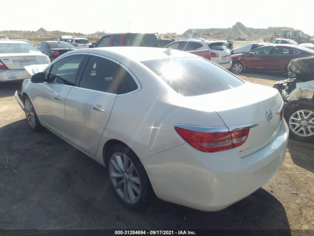 Photo 2 VIN: 1G4PP5SK6D4163316 - BUICK VERANO 