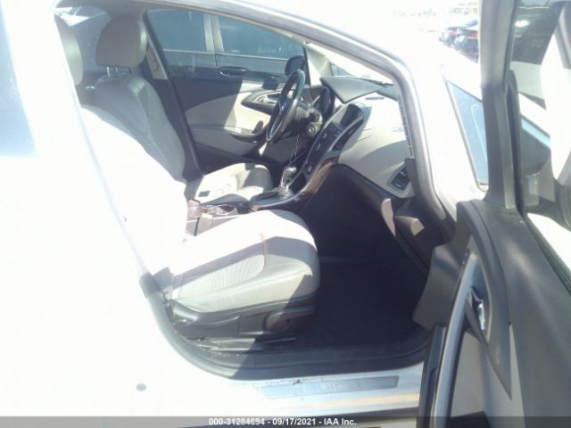 Photo 4 VIN: 1G4PP5SK6D4163316 - BUICK VERANO 