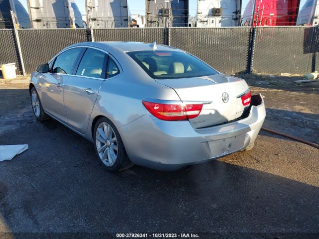 Photo 2 VIN: 1G4PP5SK6D4234451 - BUICK VERANO 