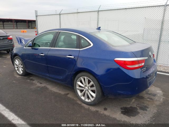 Photo 2 VIN: 1G4PP5SK6D4243604 - BUICK VERANO 