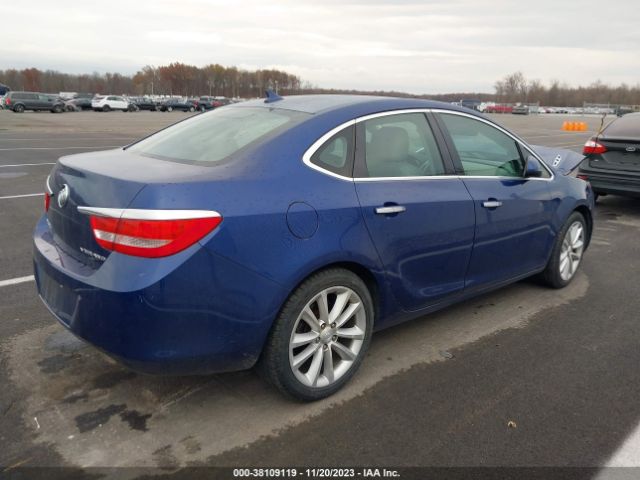 Photo 3 VIN: 1G4PP5SK6D4243604 - BUICK VERANO 