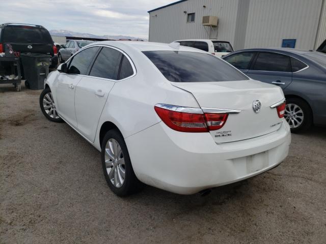 Photo 2 VIN: 1G4PP5SK6F4211416 - BUICK VERANO 