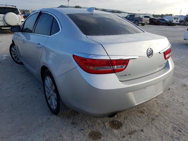 Photo 2 VIN: 1G4PP5SK6G4102245 - BUICK VERANO 