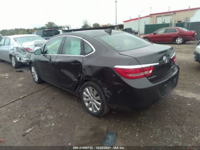 Photo 2 VIN: 1G4PP5SK6G4102830 - BUICK VERANO 