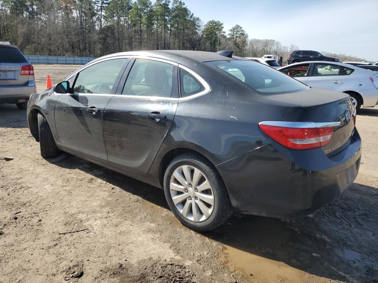 Photo 1 VIN: 1G4PP5SK6G4113777 - BUICK VERANO 