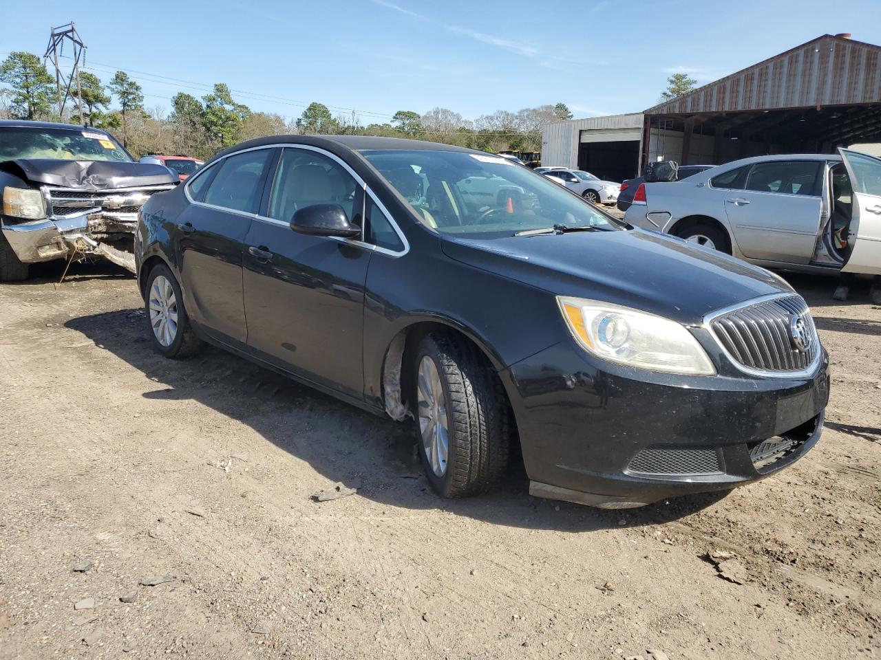 Photo 3 VIN: 1G4PP5SK6G4113777 - BUICK VERANO 