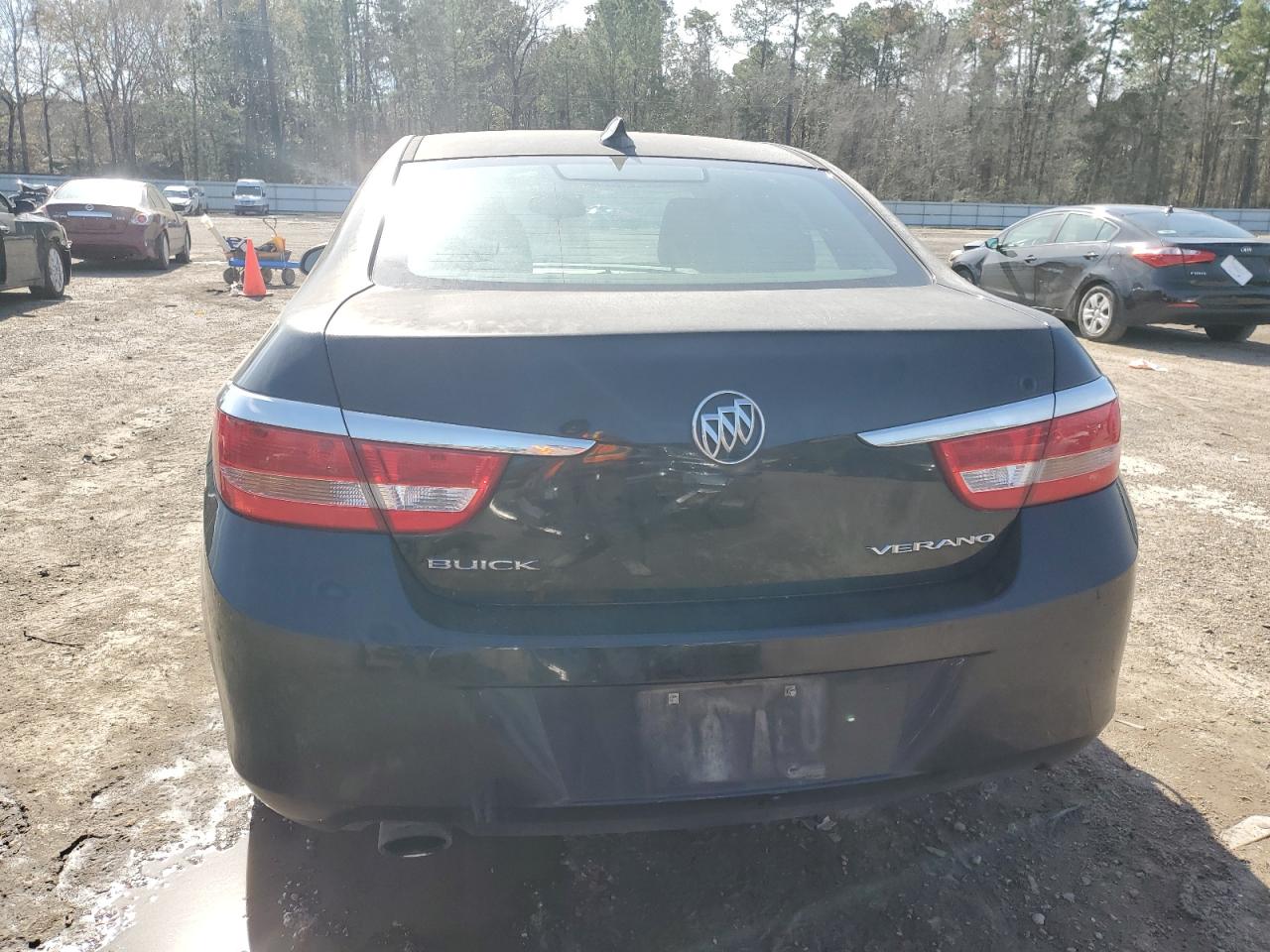 Photo 5 VIN: 1G4PP5SK6G4113777 - BUICK VERANO 