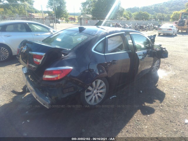 Photo 3 VIN: 1G4PP5SK6G4126609 - BUICK VERANO 