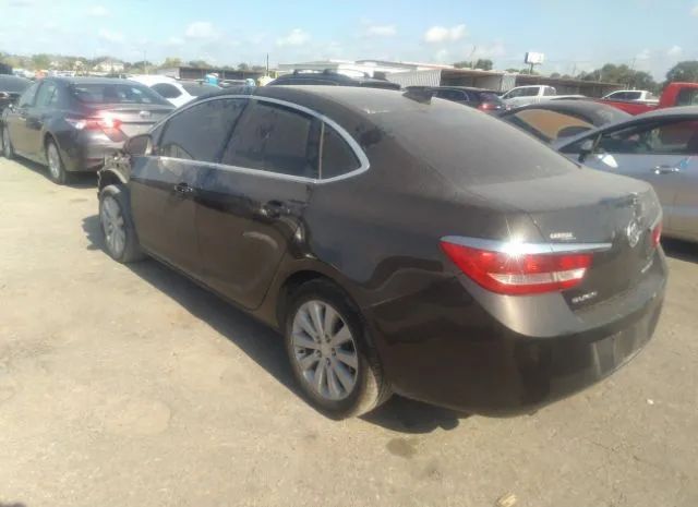 Photo 2 VIN: 1G4PP5SK6G4135939 - BUICK VERANO 