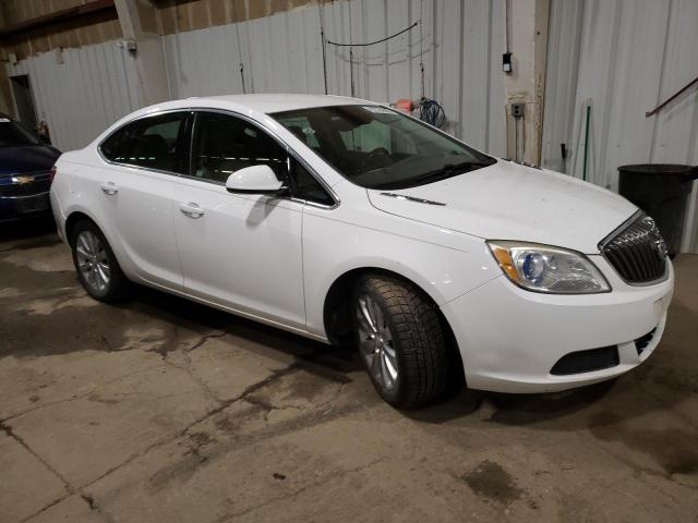 Photo 3 VIN: 1G4PP5SK6G4141093 - BUICK VERANO 