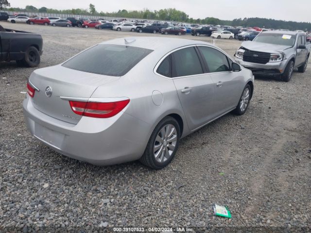 Photo 3 VIN: 1G4PP5SK6G4148500 - BUICK VERANO 