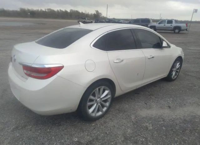 Photo 3 VIN: 1G4PP5SK7C4216829 - BUICK VERANO 