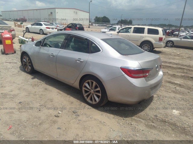 Photo 2 VIN: 1G4PP5SK7D4135038 - BUICK VERANO 