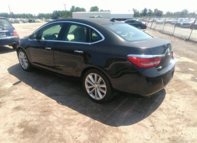 Photo 2 VIN: 1G4PP5SK7D4147190 - BUICK VERANO 