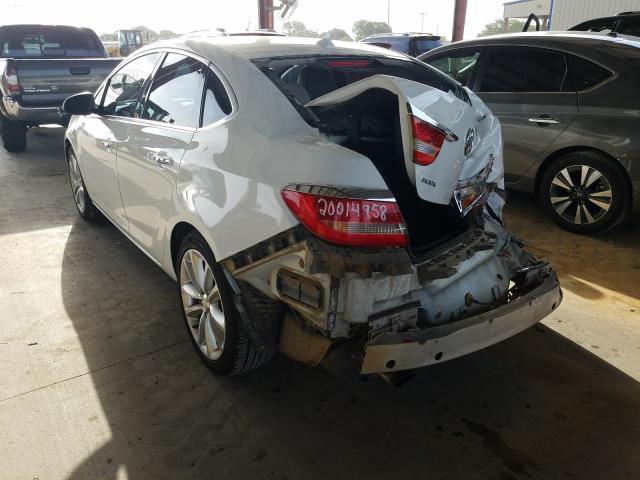 Photo 2 VIN: 1G4PP5SK7D4164670 - BUICK VERANO 