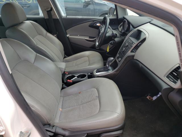 Photo 4 VIN: 1G4PP5SK7D4211728 - BUICK VERANO 