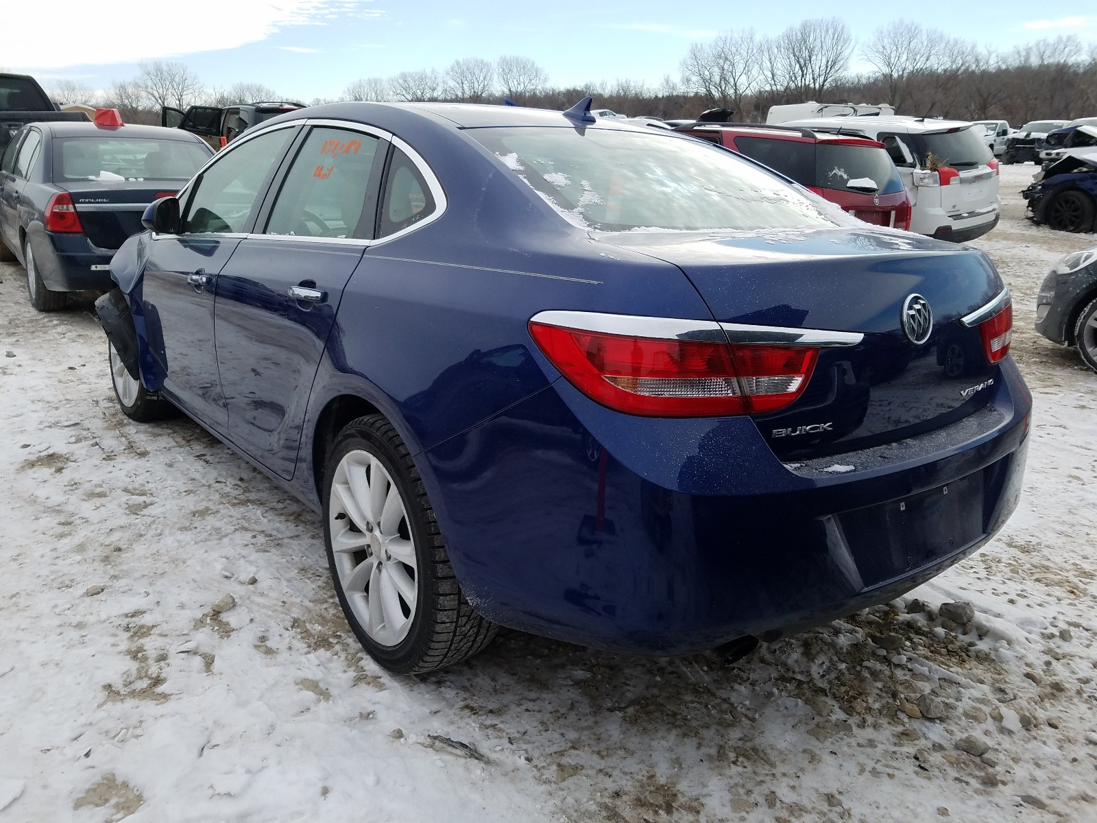 Photo 2 VIN: 1G4PP5SK7D4242607 - BUICK VERANO 