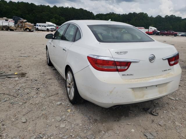 Photo 2 VIN: 1G4PP5SK7D4249010 - BUICK VERANO 