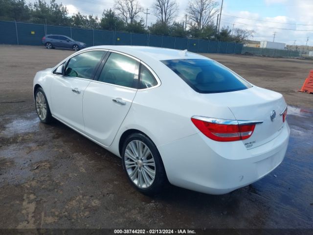 Photo 2 VIN: 1G4PP5SK7E4126860 - BUICK VERANO 