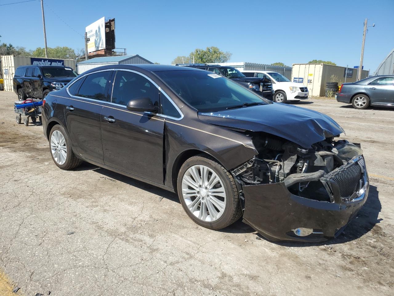 Photo 3 VIN: 1G4PP5SK7E4134327 - BUICK VERANO 