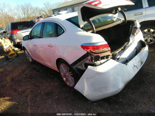 Photo 2 VIN: 1G4PP5SK7E4171524 - BUICK VERANO 