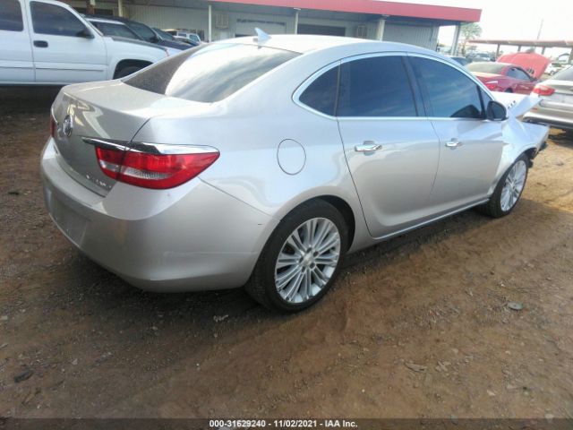 Photo 3 VIN: 1G4PP5SK7E4186833 - BUICK VERANO 