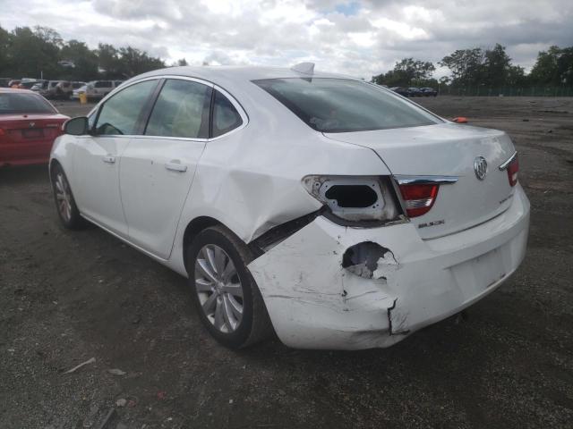 Photo 2 VIN: 1G4PP5SK7G4140552 - BUICK VERANO 