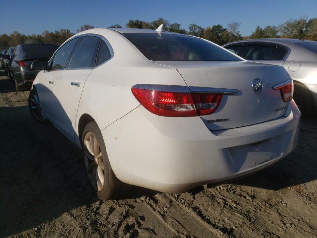 Photo 2 VIN: 1G4PP5SK8C4138965 - BUICK VERANO 