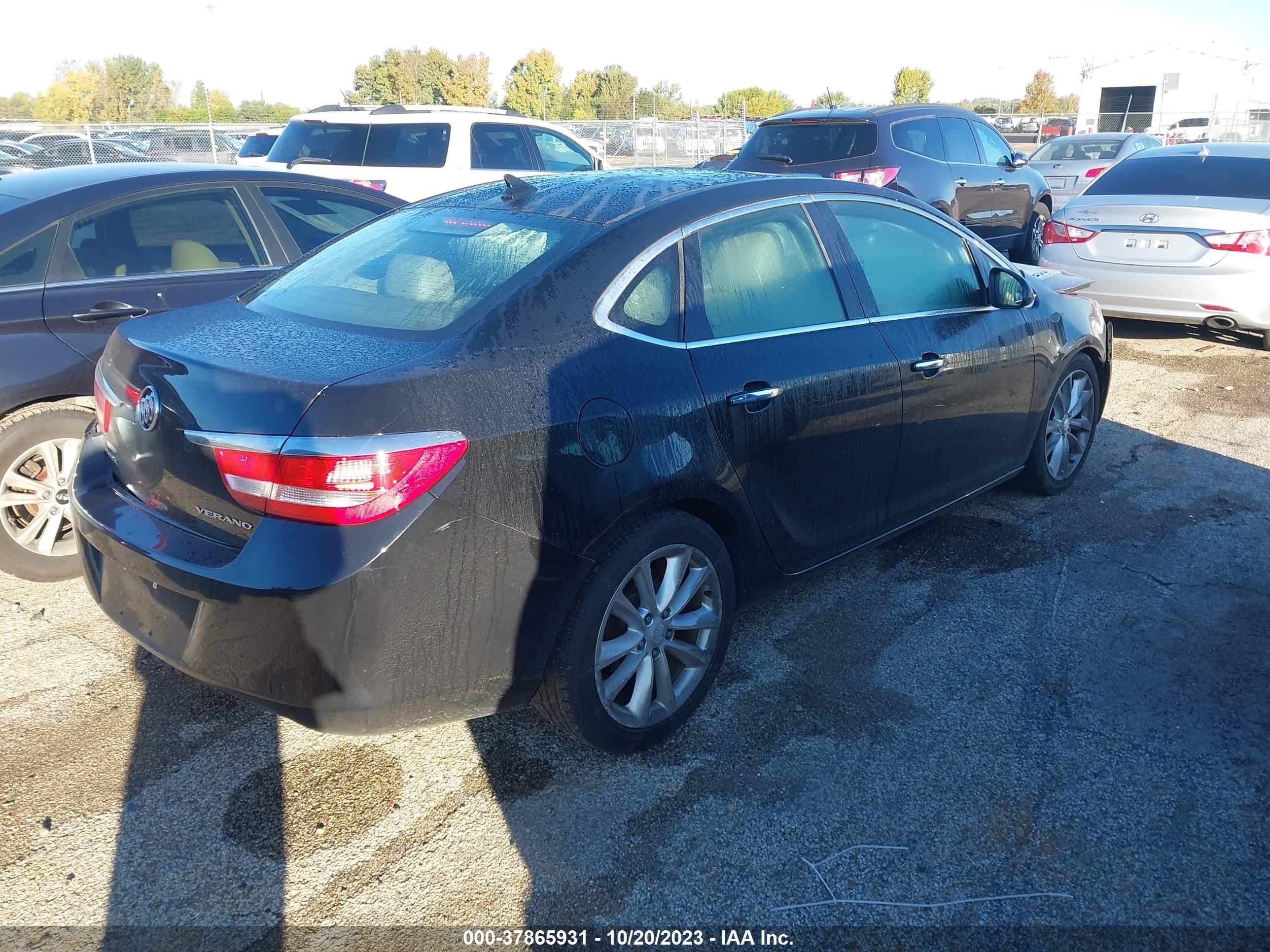 Photo 3 VIN: 1G4PP5SK8C4190984 - BUICK VERANO 