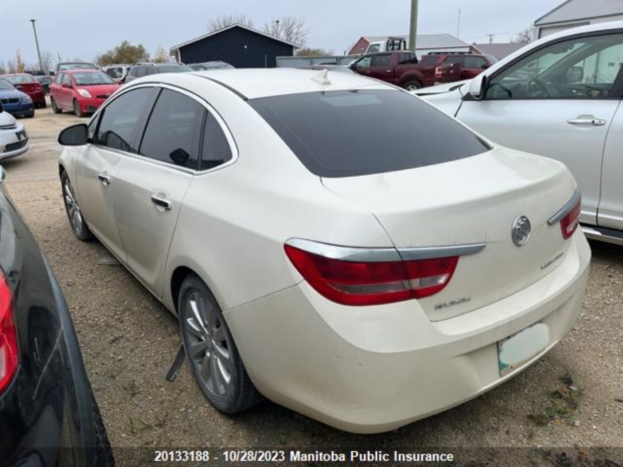 Photo 2 VIN: 1G4PP5SK8C4222493 - BUICK VERANO 