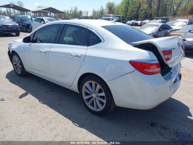 Photo 2 VIN: 1G4PP5SK8D4194812 - BUICK VERANO 