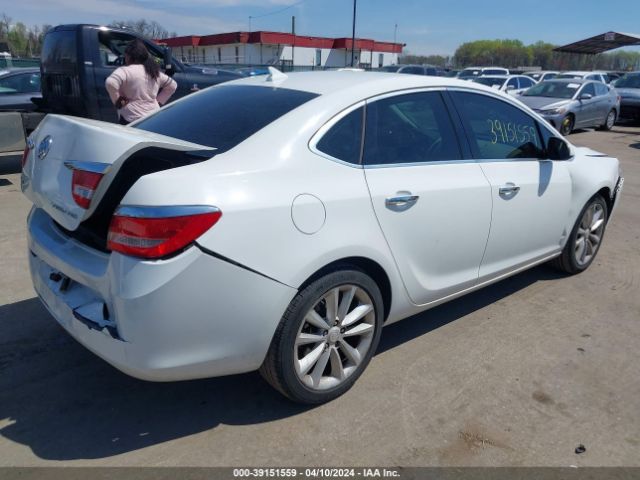 Photo 3 VIN: 1G4PP5SK8D4194812 - BUICK VERANO 