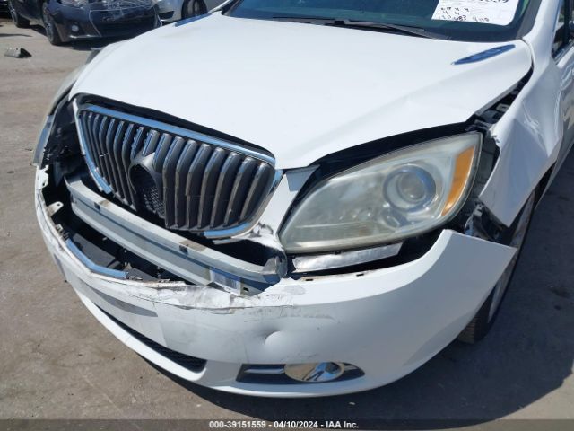 Photo 5 VIN: 1G4PP5SK8D4194812 - BUICK VERANO 