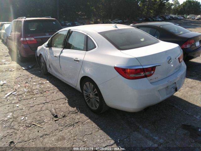 Photo 2 VIN: 1G4PP5SK8D4197872 - BUICK VERANO 