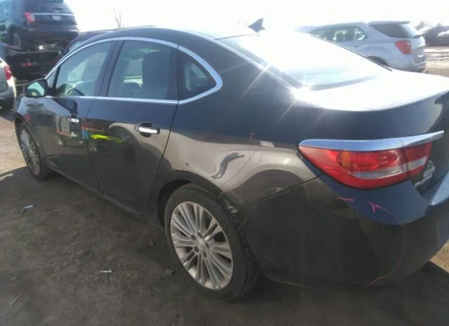 Photo 2 VIN: 1G4PP5SK8E4186758 - BUICK VERANO 