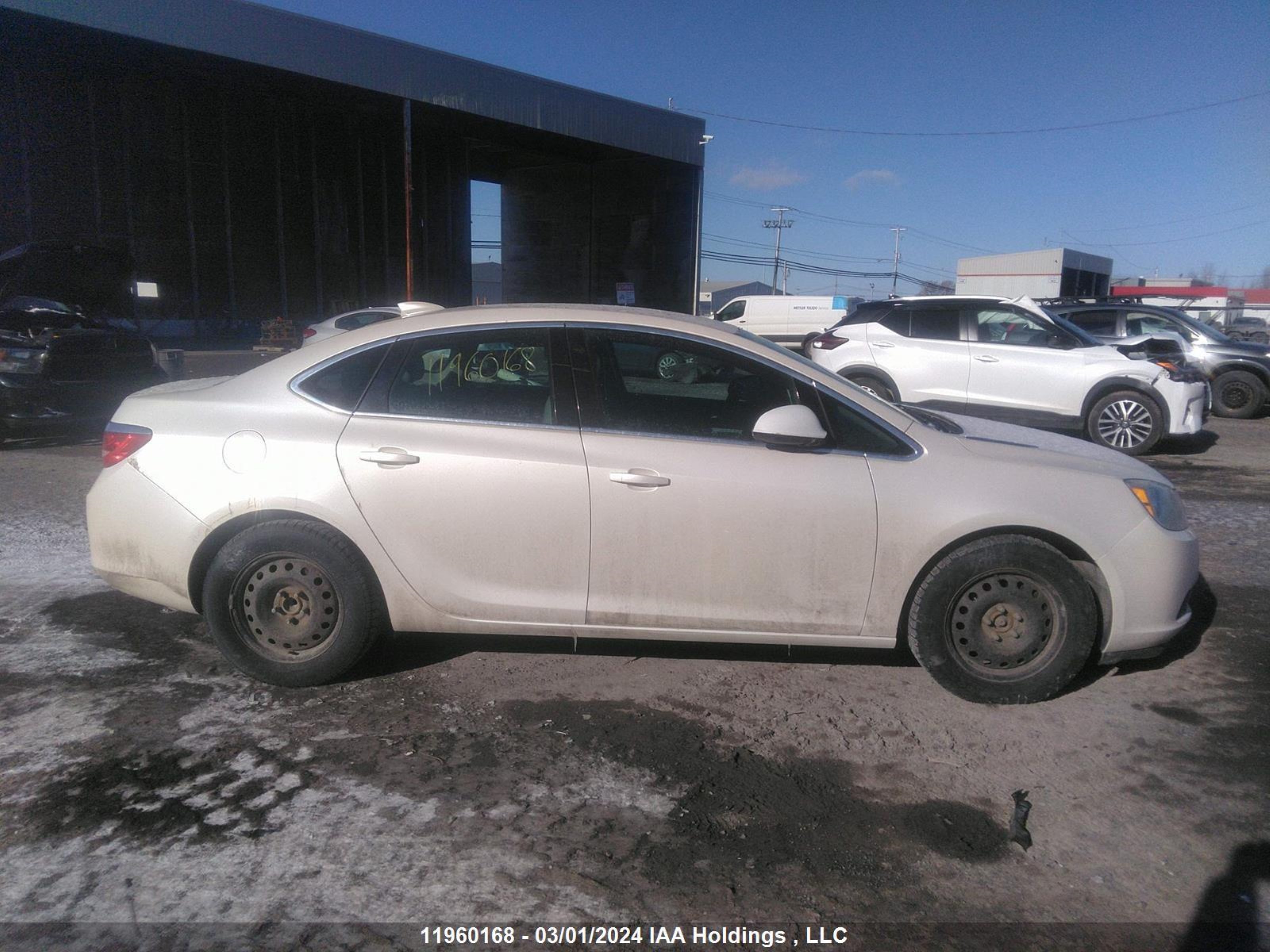 Photo 12 VIN: 1G4PP5SK8G4156839 - BUICK VERANO 