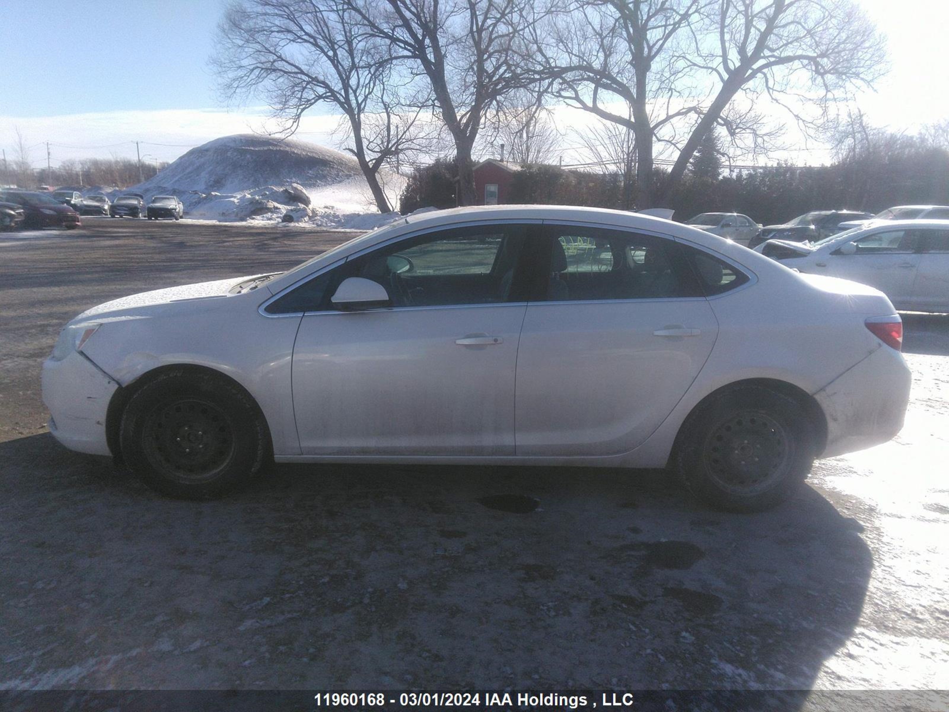 Photo 13 VIN: 1G4PP5SK8G4156839 - BUICK VERANO 