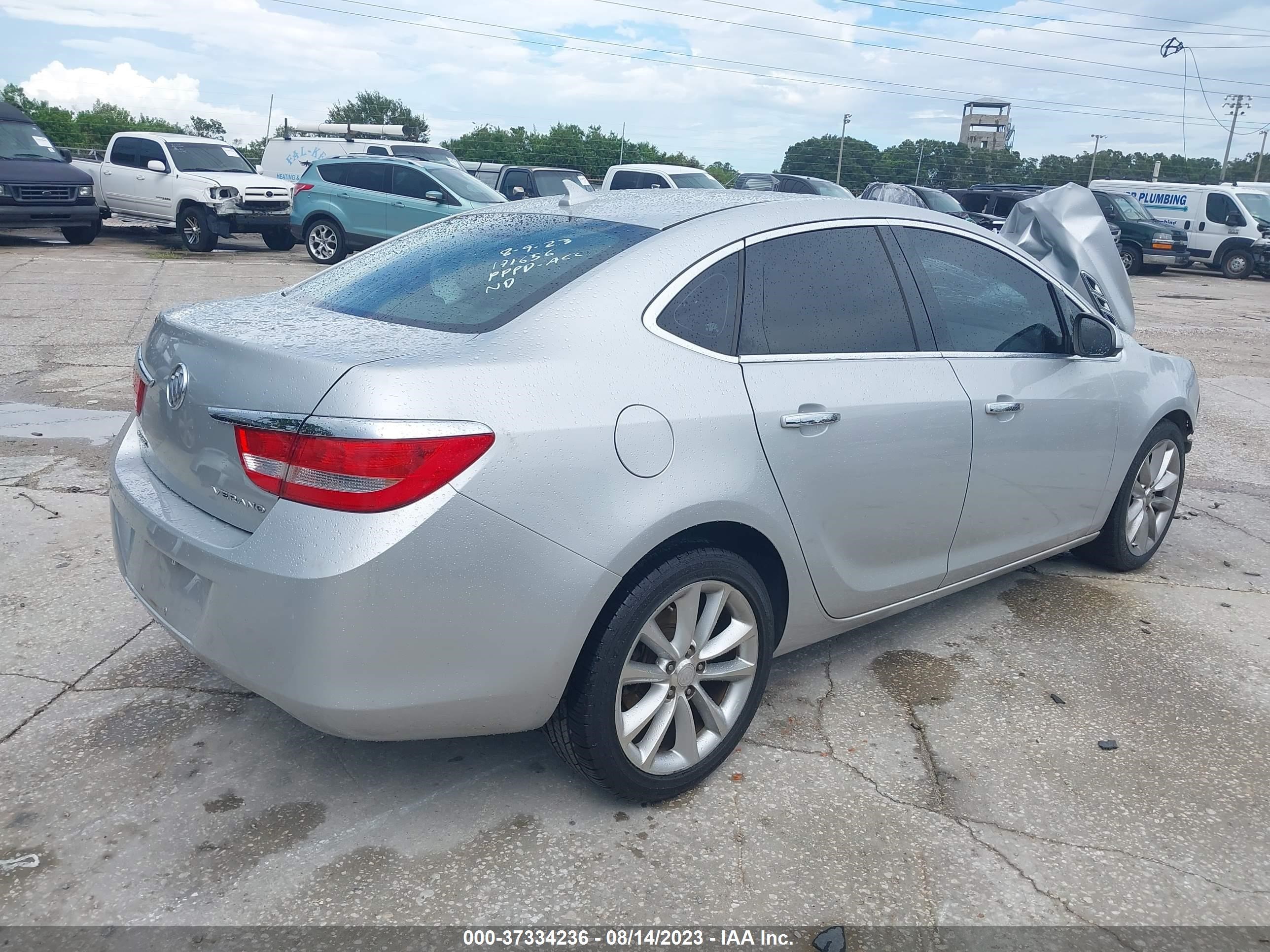 Photo 3 VIN: 1G4PP5SK9C4143785 - BUICK VERANO 