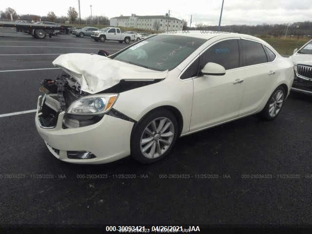 Photo 1 VIN: 1G4PP5SK9C4210658 - BUICK VERANO 