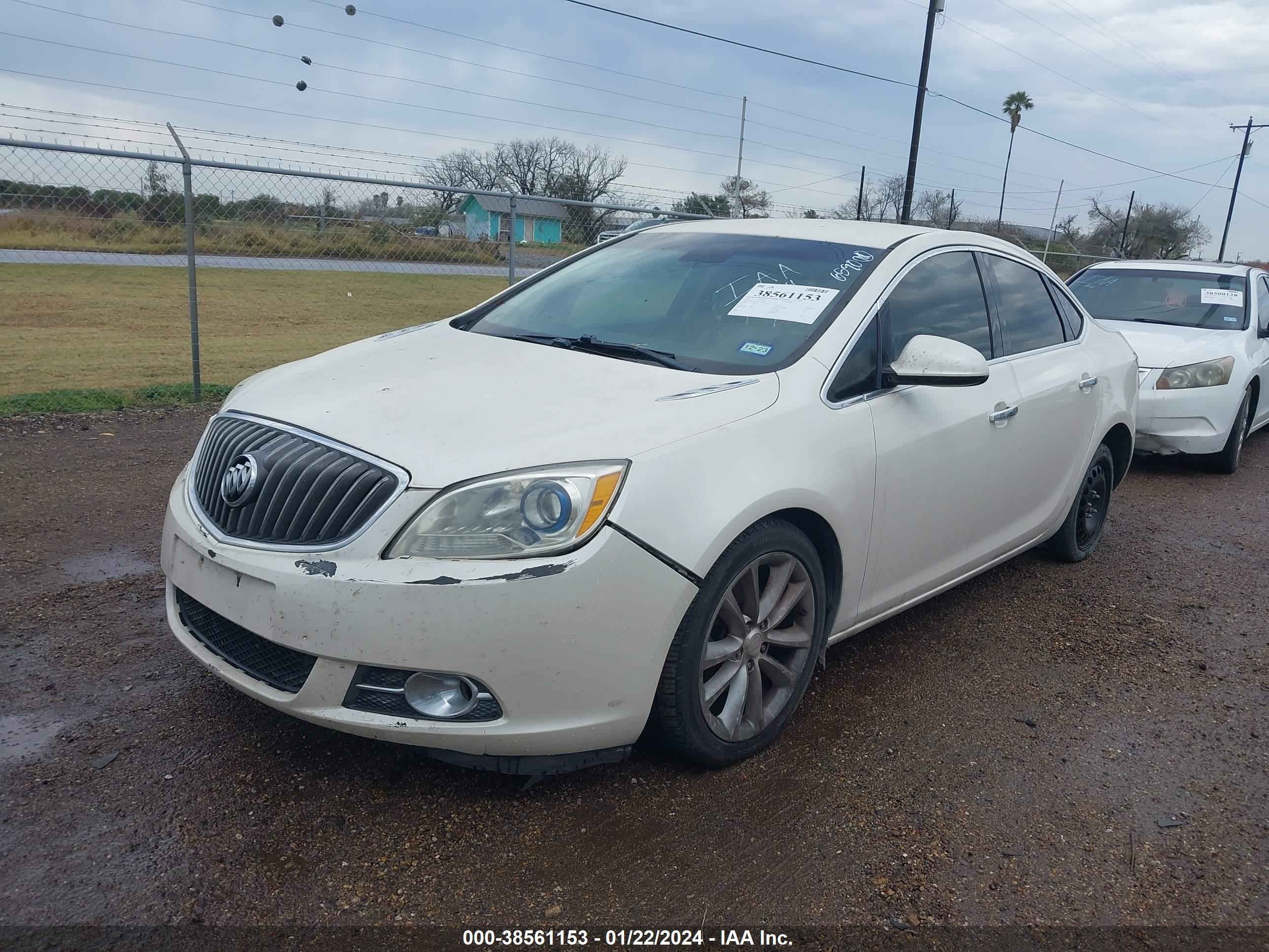 Photo 5 VIN: 1G4PP5SK9C4216590 - BUICK VERANO 