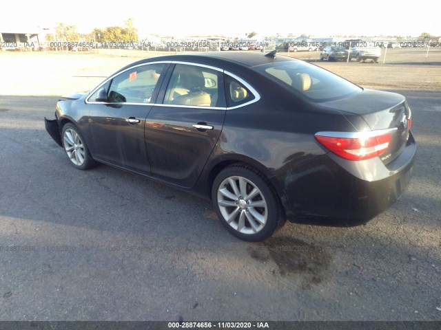 Photo 2 VIN: 1G4PP5SK9C4231929 - BUICK VERANO 