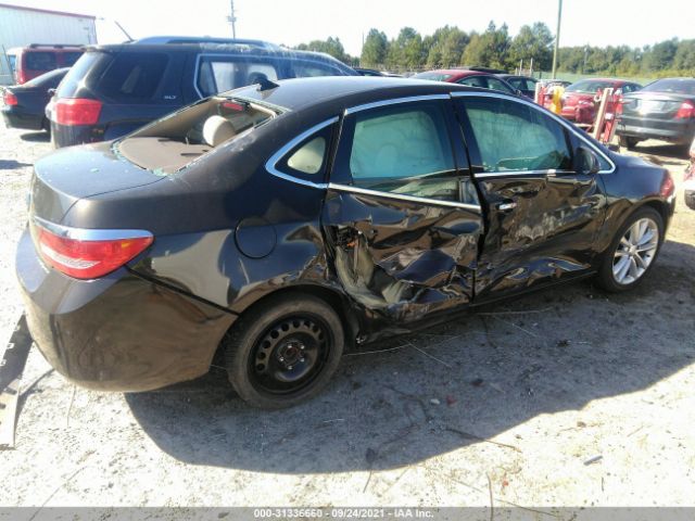 Photo 3 VIN: 1G4PP5SK9D4108603 - BUICK VERANO 