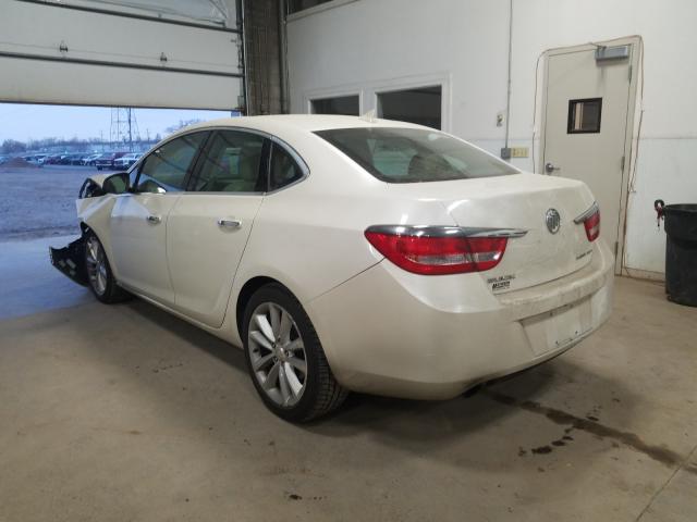 Photo 2 VIN: 1G4PP5SK9D4115342 - BUICK VERANO 